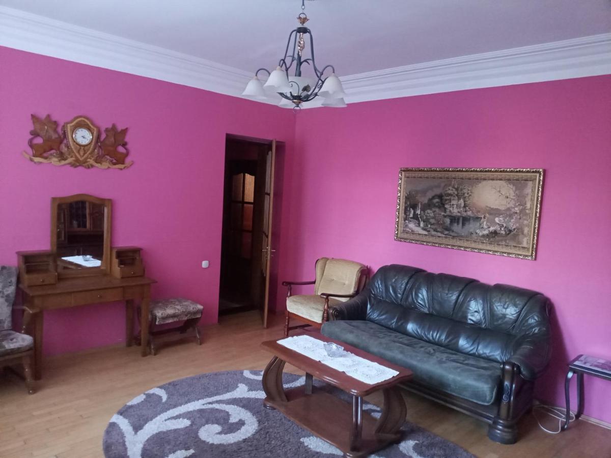 Knaus Apartments TTchernivtsi Extérieur photo