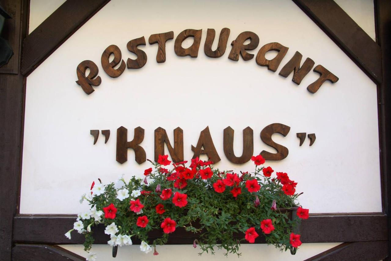Knaus Apartments TTchernivtsi Extérieur photo
