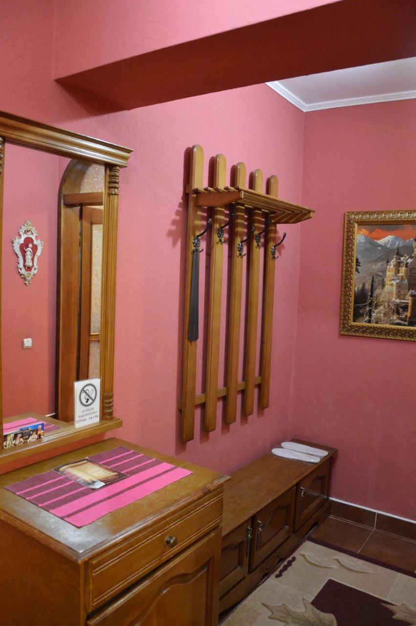 Knaus Apartments TTchernivtsi Extérieur photo