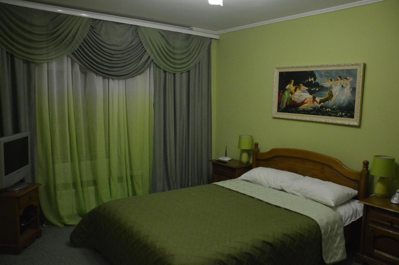 Knaus Apartments TTchernivtsi Extérieur photo