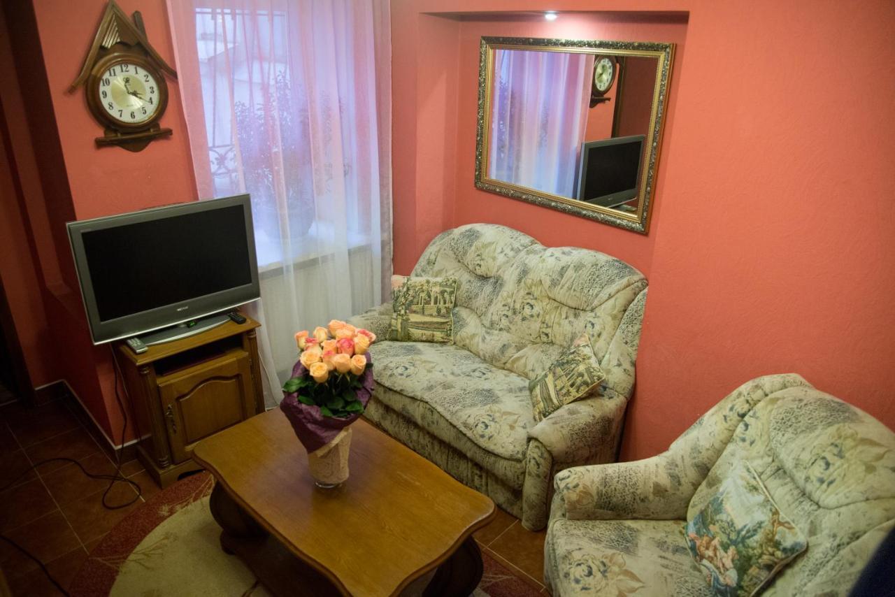 Knaus Apartments TTchernivtsi Extérieur photo