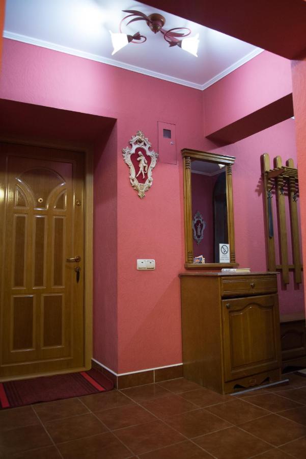 Knaus Apartments TTchernivtsi Extérieur photo